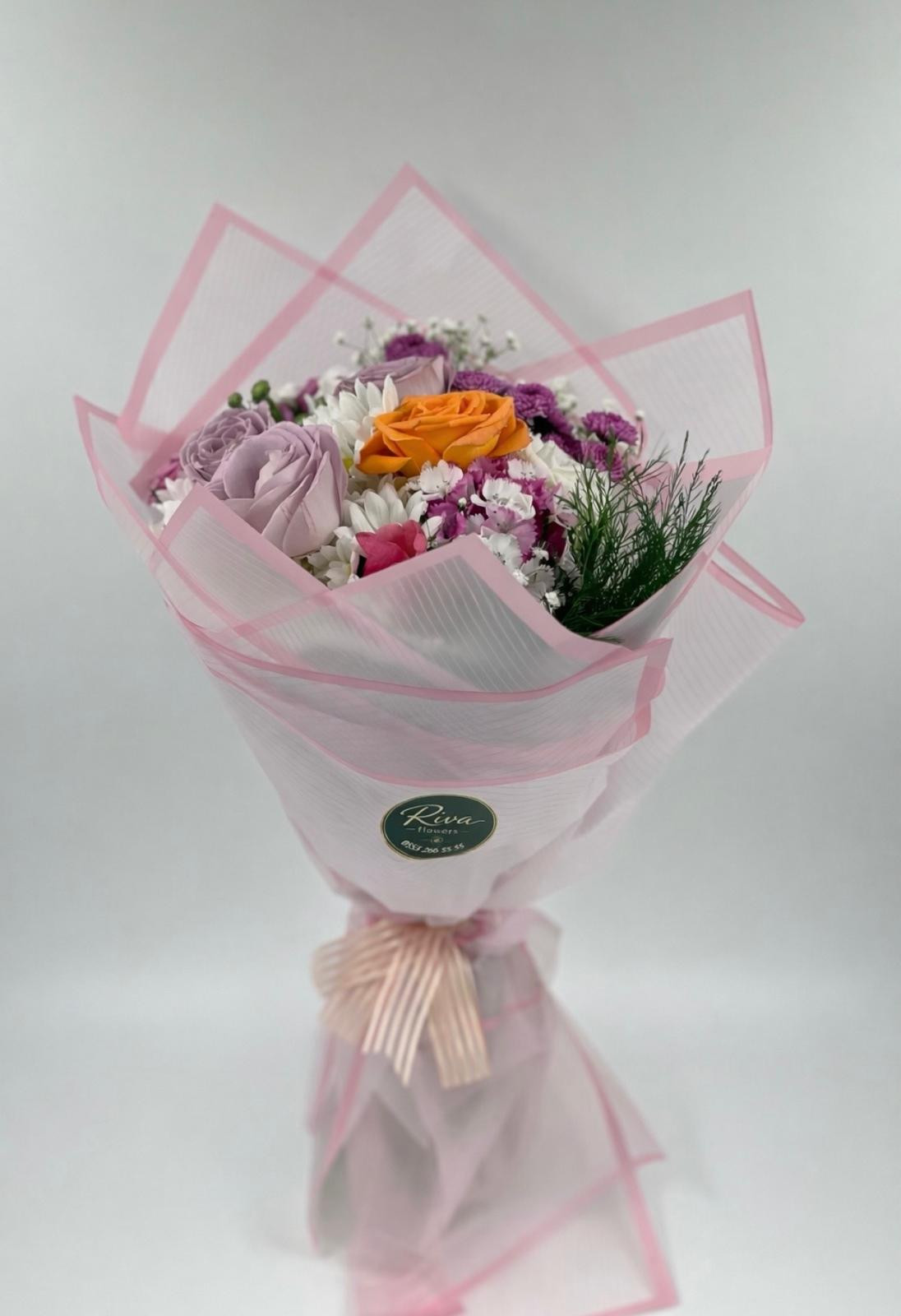 Renkli 5 Gül Ve Papatya buketi