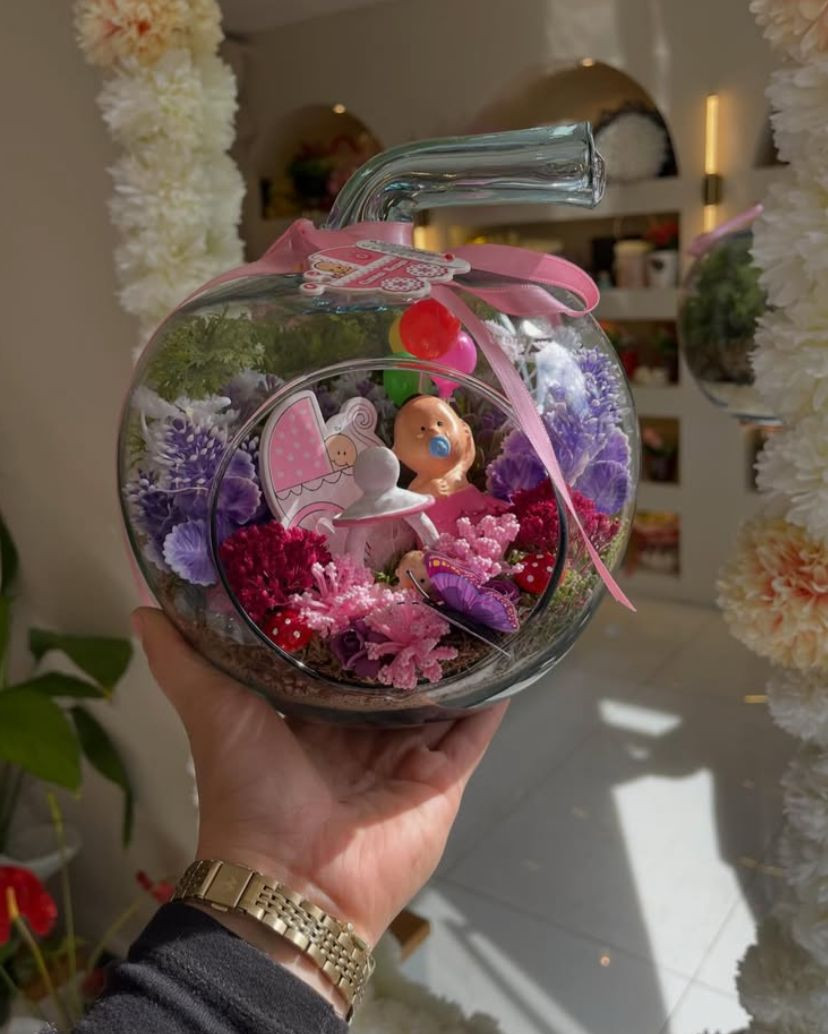 Kız Bebek Cam Fanus Teraryum